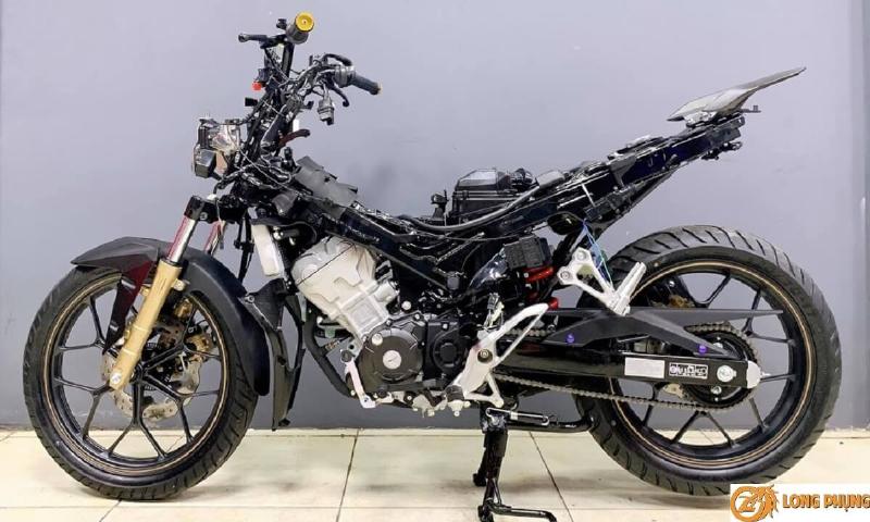 Minh họa các bước tự tháo lắp dàn áo xe Wave Alpha tại nhà một cách cẩn thận và đúng kỹ thuật
